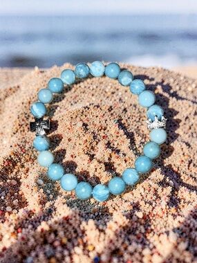 8mm Laimar bracelet. 🩵